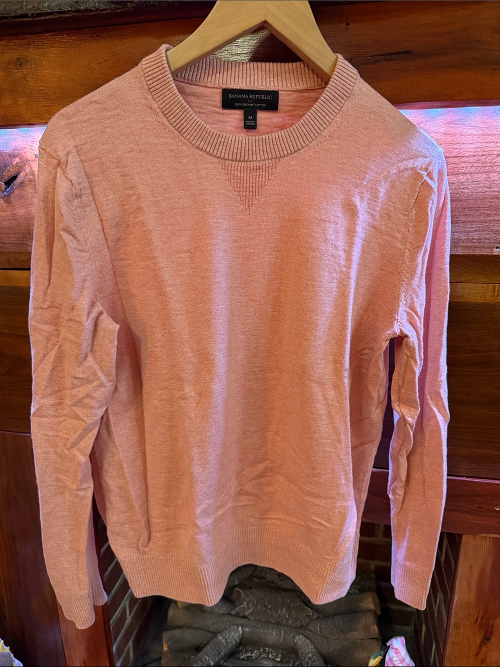 Banana Republic Men’s Salmon Colored Crewneck Sweater, size medium